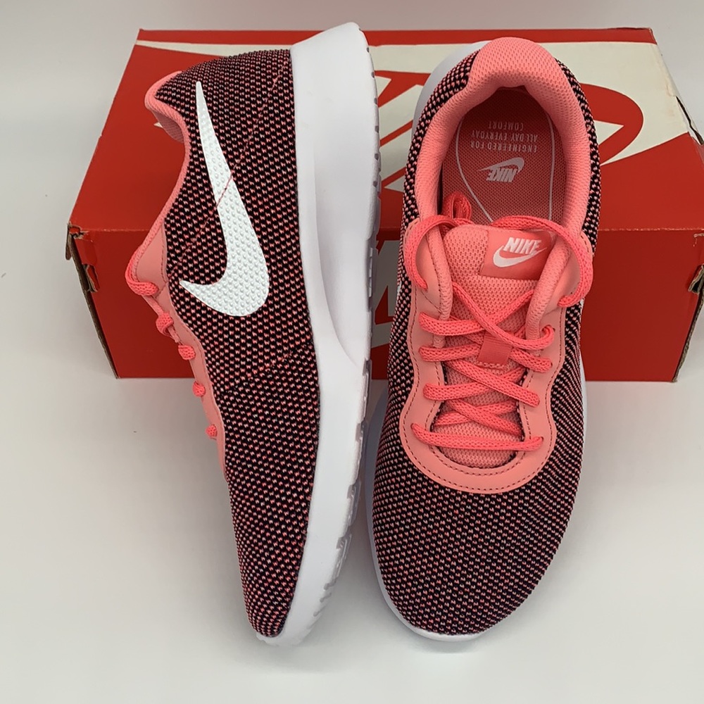 WMNS Nike TANJUN - Picture 4 of 11